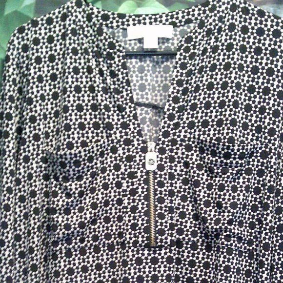 1/2 Gold Logo Zip Long Sleeve Print Blouse - Picture 2 of 4